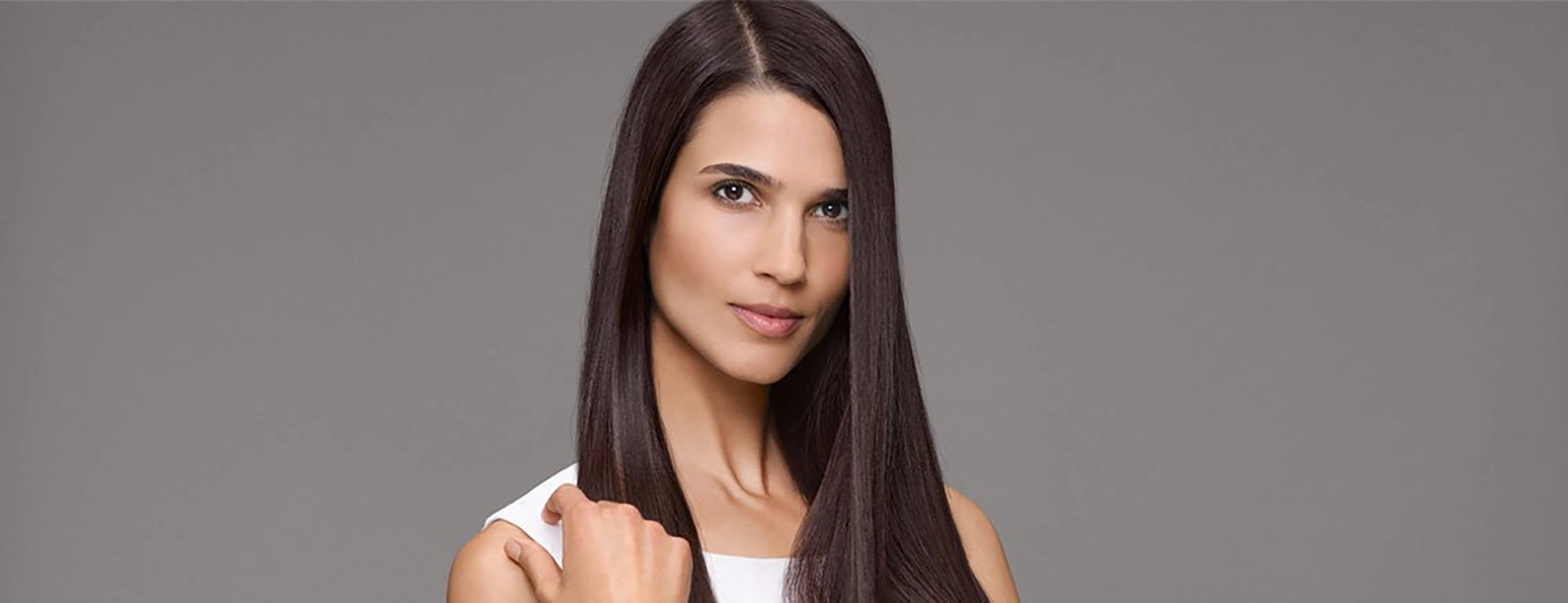 Dealing with Frizzy Hair: Do I Need a Straightening or Smoothing Service?